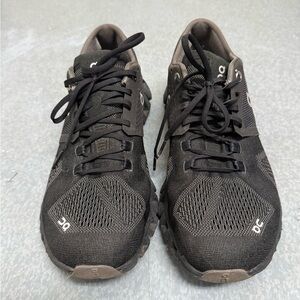 On Running Women's Black and Gray Sneakers